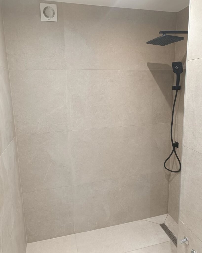 Postavljanje walk-in tuš kabine