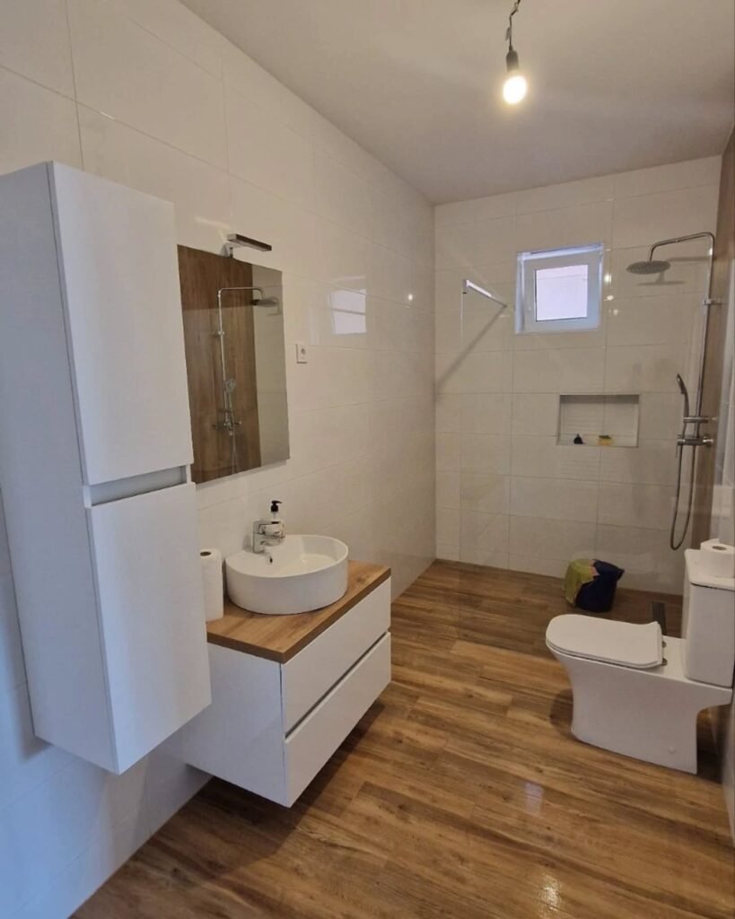 Kompletno uređenje kupatila, postavljanje keramike te ugradnja elemenata